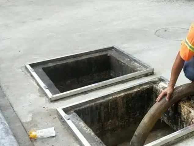 平舆化粪池清理